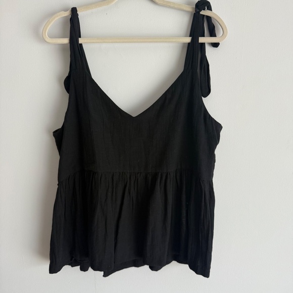 GAP Black Peplum Tank Top - Picture 4 of 5